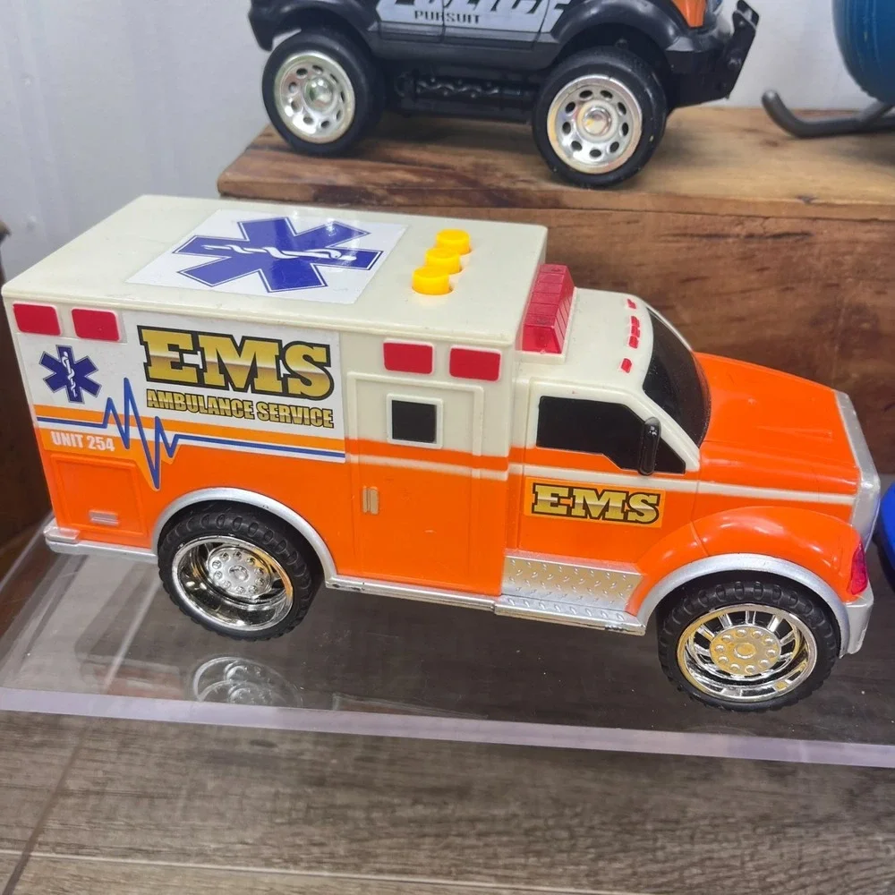 Lot of Emergency Vehicles Toy Cars Fire Truck School‎ Bus Ambulance Police